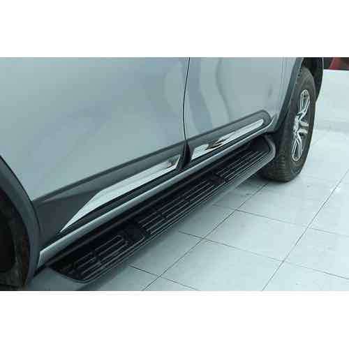 Nẹp sườn hông xe Toyota Fortuner 2017- 2021, 2022 bản to, nẹp trắng inox cao cấp