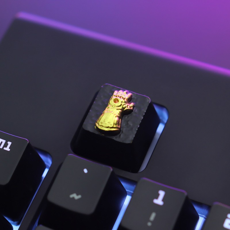 Keycap găng tay vô cực Thanos kim loại xuyên led - Avengers