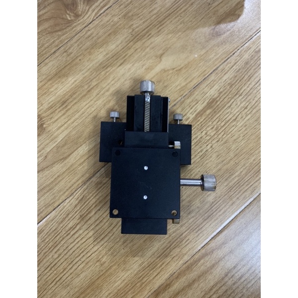 Bàn vi chỉnh 2 hoặc 4 hướng ray thép bằng nhôm đúc