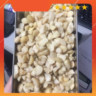 Macca nhân hàng vỡ đôi