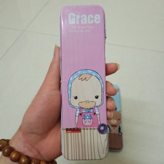 Hộp bút sắt siêu dễ thương