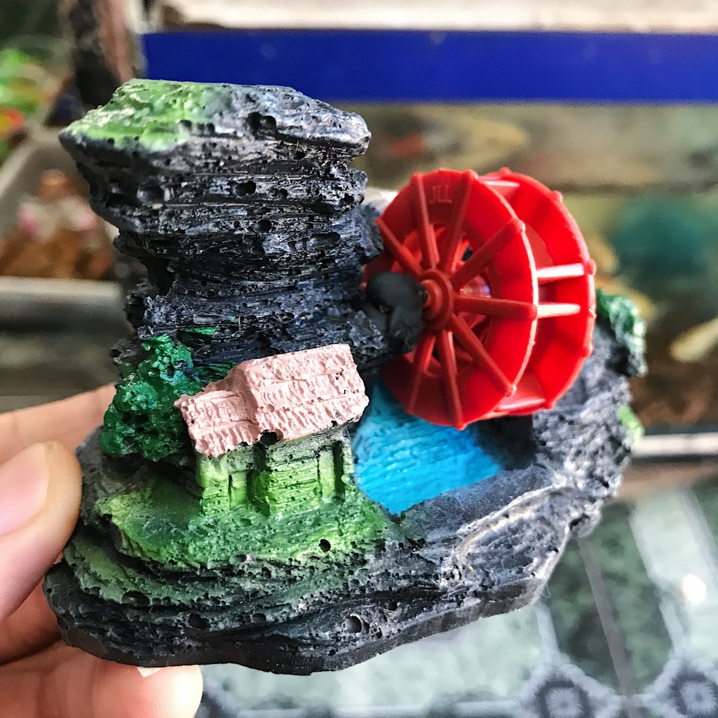 CẢNH NÚI CÓ BÁNH QUAY TRANG TRÍ HỒ CÁ NON BỘ DÀI 13CM RỘNG 6CM CAO 8CM