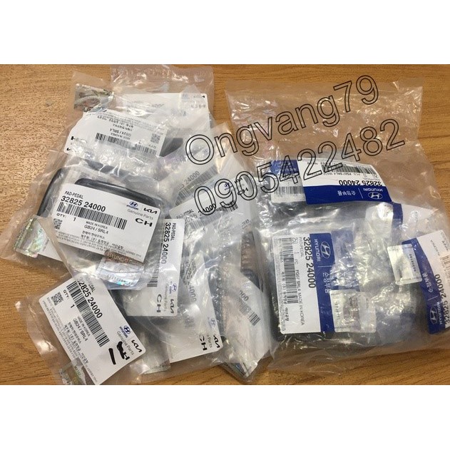 Ốp bàn đạp chân côn xe Kia - giá 1 cái -  Ms: 3282524000