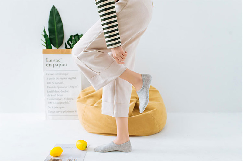 Đôi Vớ Thuyền Cotton Thoáng Khí Chống Trượt Thời Trang Cho Nữ