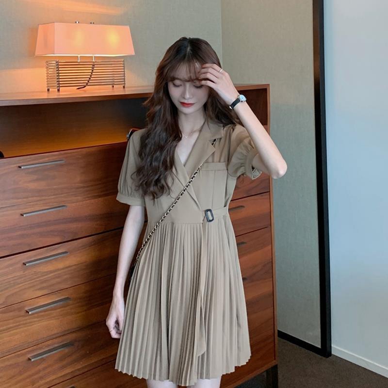 Đầm nữ ôm dáng phong cách cổ điển quyến rũ cho phái nữ | BigBuy360 - bigbuy360.vn