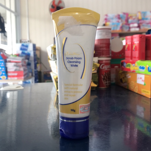 Sữa rửa mặt hạt mơ Beaumore Scrub Foam Cleansing 90g