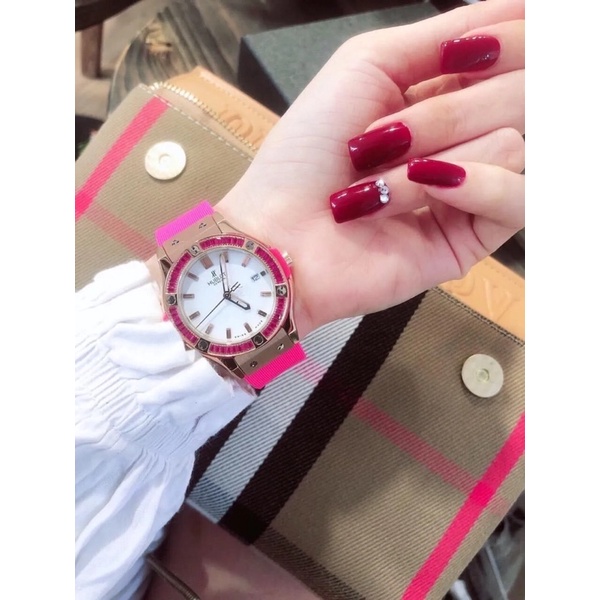 đồng hồ nữ hublot màu hồng
