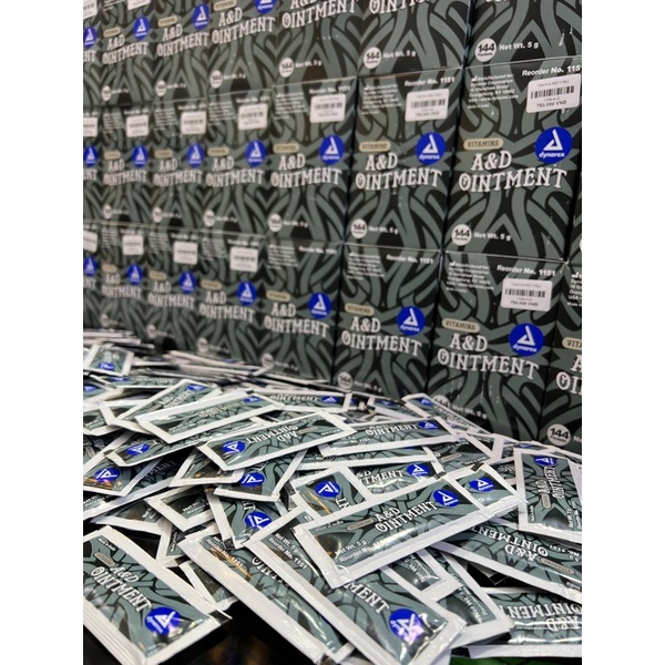Kem Dưỡng Hình Xăm Vitamins A&D Ointment – Hộp 144 gói