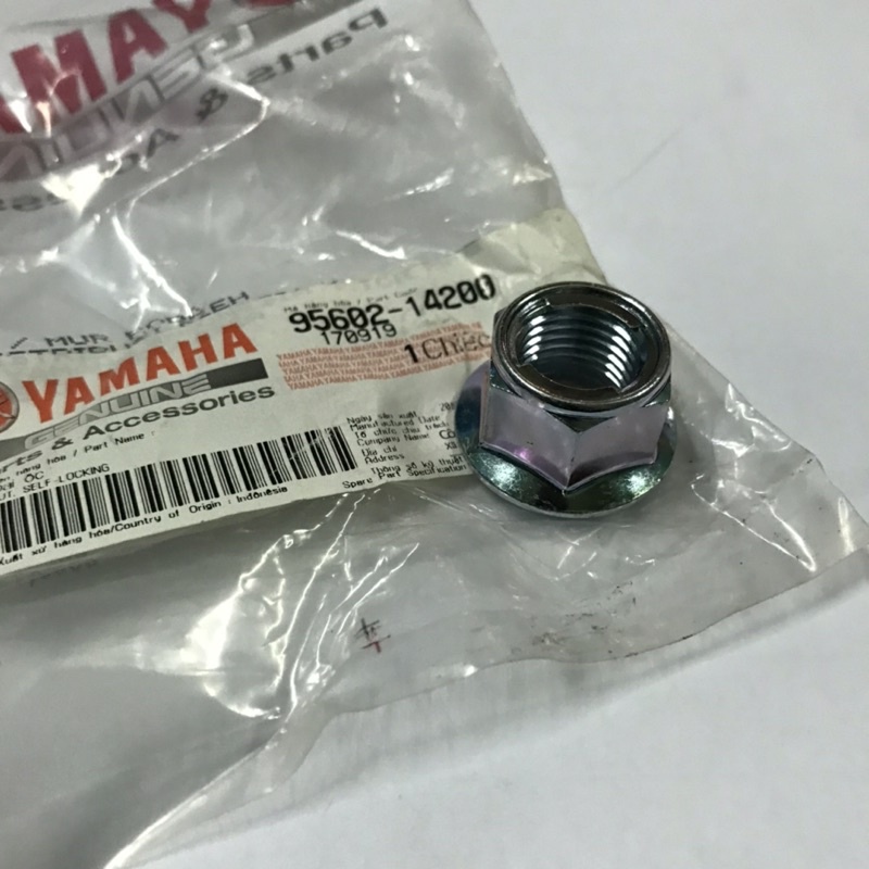 95602-14200 | Ốc trục Exciter 150