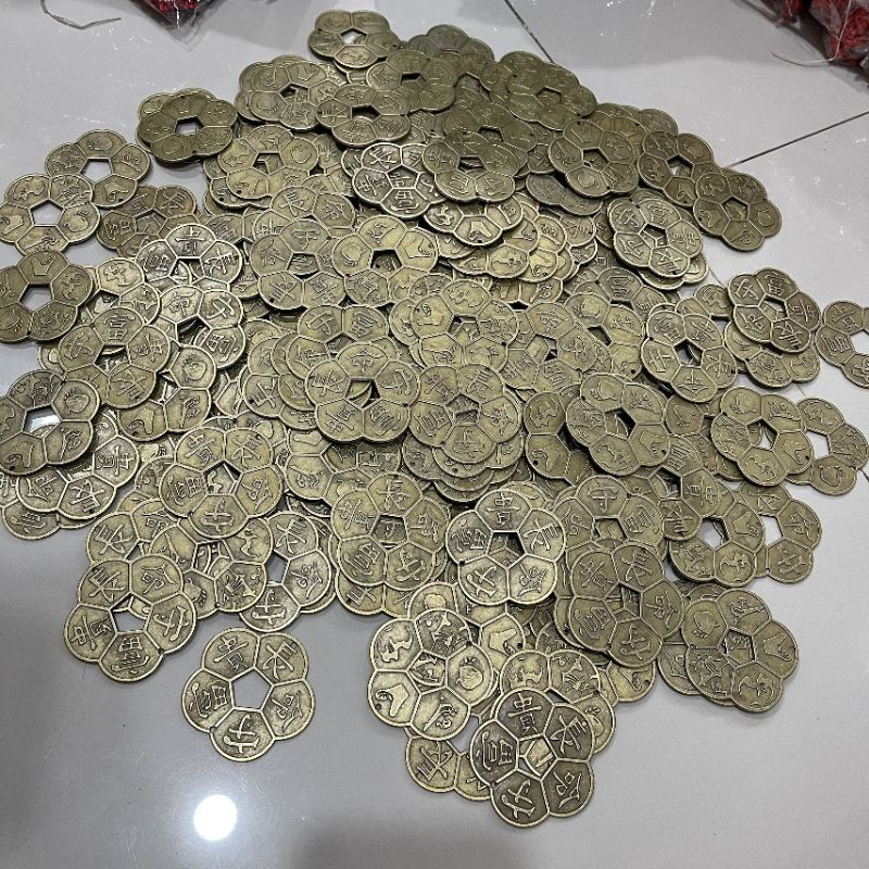 Đồng Xu Mai Hoa Kim Tiền Phong Thủy May Mắn Lớn DK 5.5 cm | BigBuy360 - bigbuy360.vn