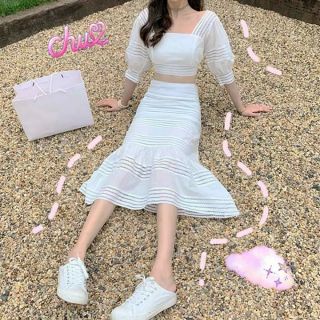 Set váy trắng đuôi cá