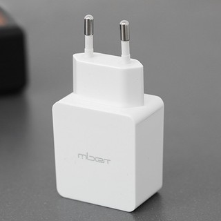 Adapter sạc 3A Qualcomm 3.0 Mbest DS136S Trắng