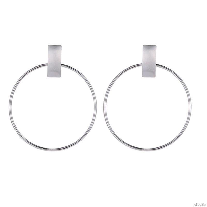 Hoa tai kim loại dáng tròn thiết kế đơn giản