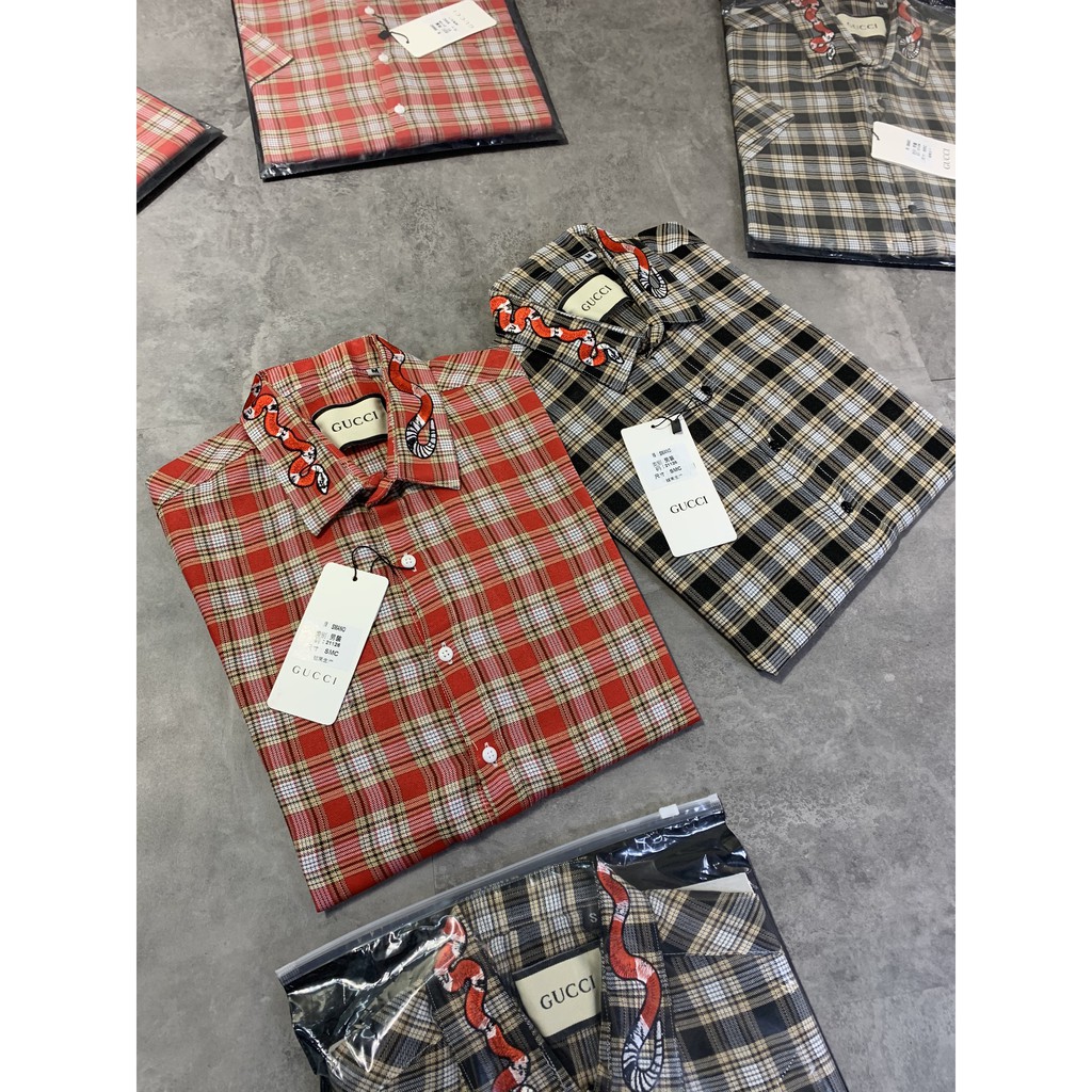 ✅[KÈM VIDEO] Aó sơ mi ngắn tay thêu đường nét hình con rắn | BigBuy360 - bigbuy360.vn