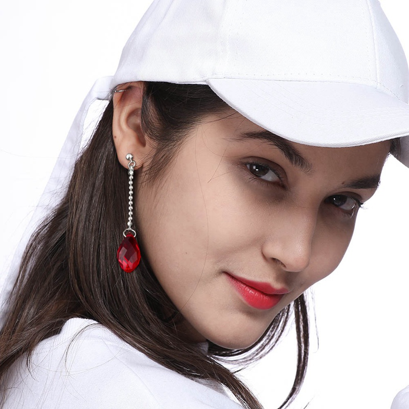 Khuyên Tai Hóa Trang Nhân Vật Kurapika Trong Phim Hoạt Hình One Piece Mới