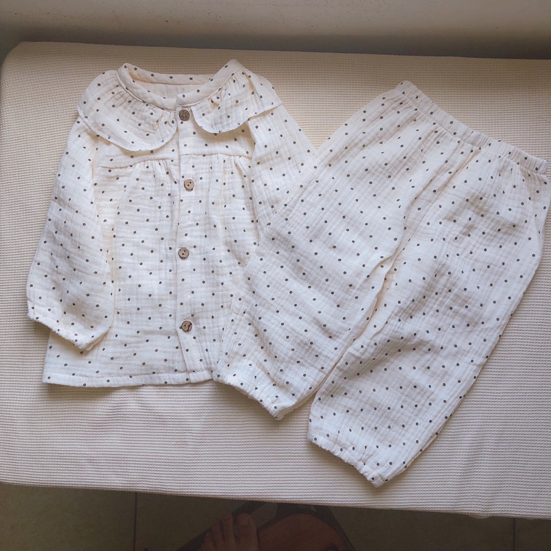 Bộ dài tay cổ bèo cho bé gái chất liệu xô muslin
