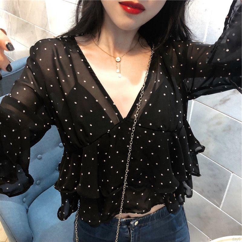 Áo voan hoạ tiết chấm bi phong cách Hàn Quốc