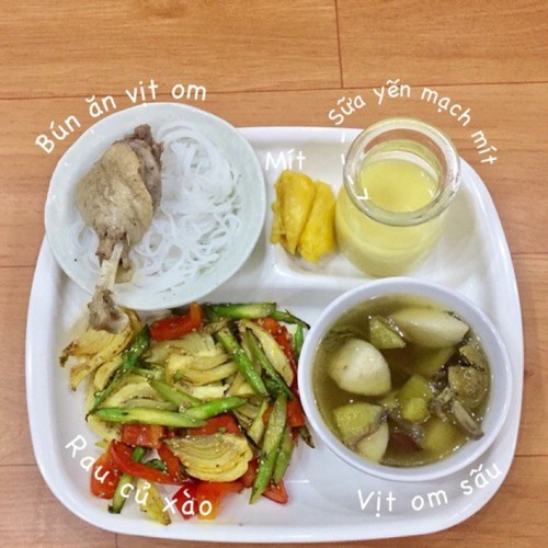 Khay ăn chia 3 ngăn cho bé Nakaya nội địa Nhật Bản