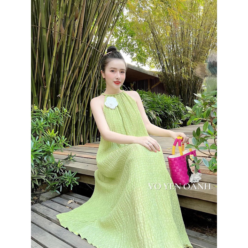 Váy maxi xanh cốm hottrends hàng 2 lớp 💖 hàng đẹp 💖 - Váy cổ yếm cúc ngọc kiểu kèm hoa đính ngực ( ảnh thật ở cuối )