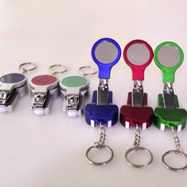 Bút bi kèm bấm móng tay (1337BBM)