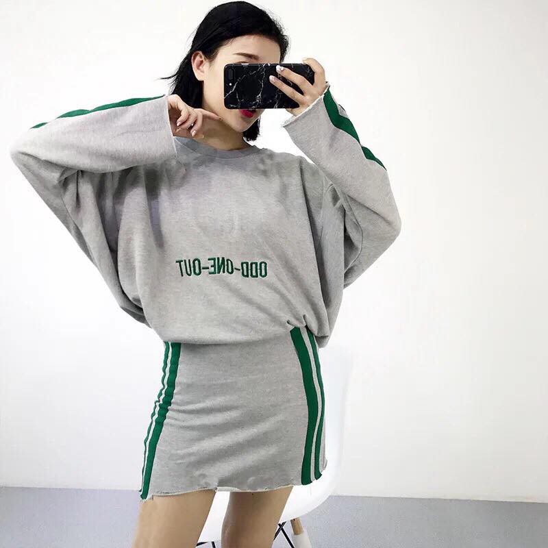 SET THỀ THAO ODD ONE OUT