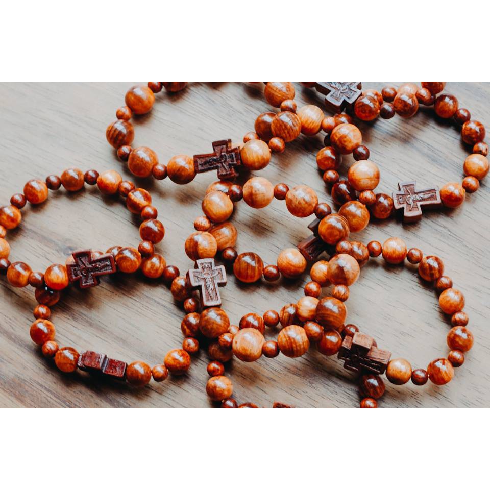 Chuỗi Mân Côi Tràng Hạt Đeo Tay Gỗ Huyết Long Đẹp Đủ Size Nam & Nữ, Đeo Đôi