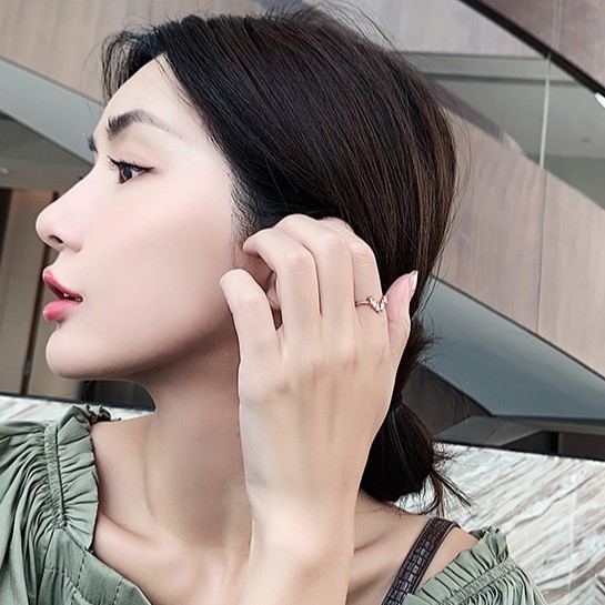 Nhẫn Đeo Tay Kim Loại Hình Trái Tim Thanh Lịch Cho Nữ