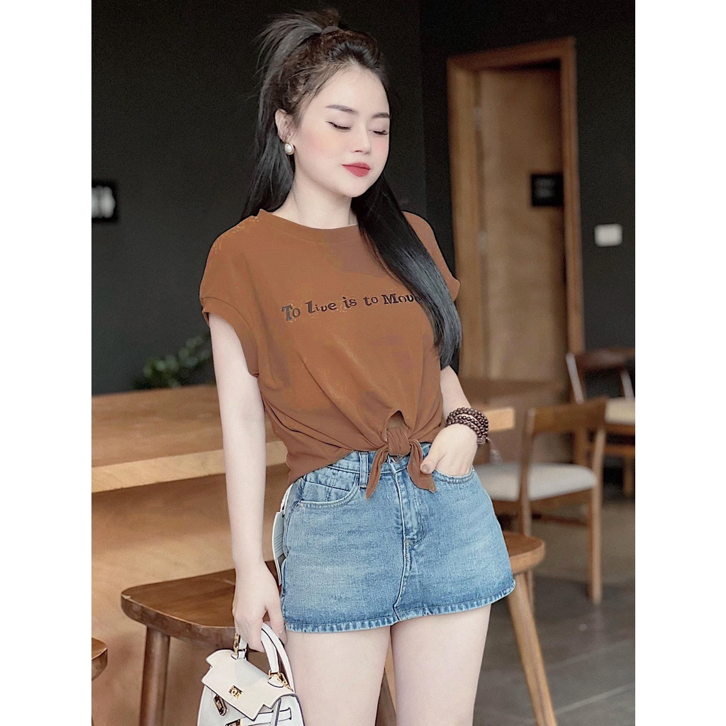 Áo Crop-top buộc vạt in chữ "To live is to move @"