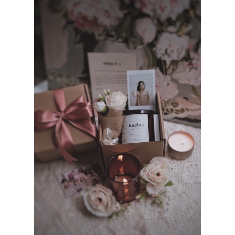 Set quà nến thơm, ảnh film intax và hoa mini