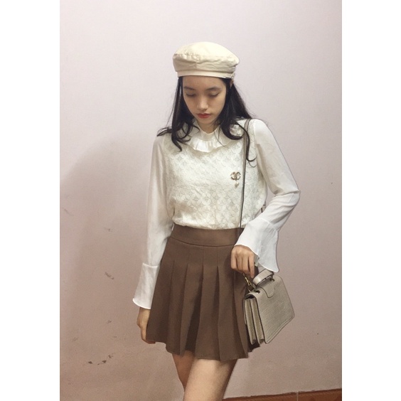 Áo cổ bèo tay loe pass