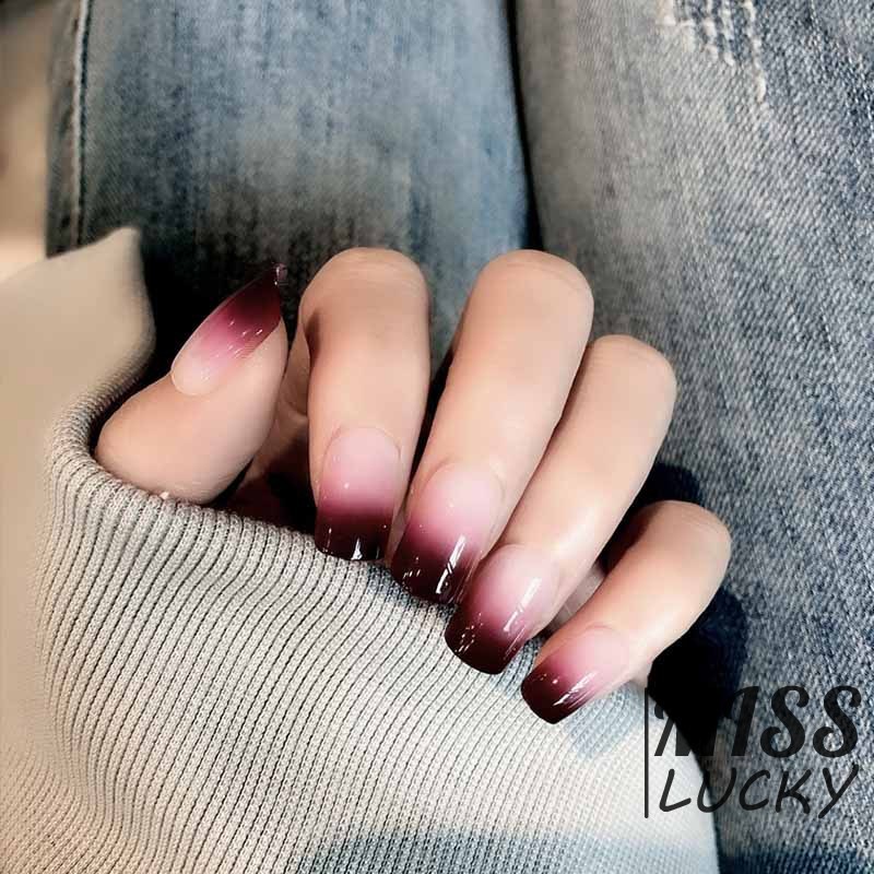 Set 24 Móng Tay Giả Màu Đỏ Rượu Vang / Gradient Thời Trang