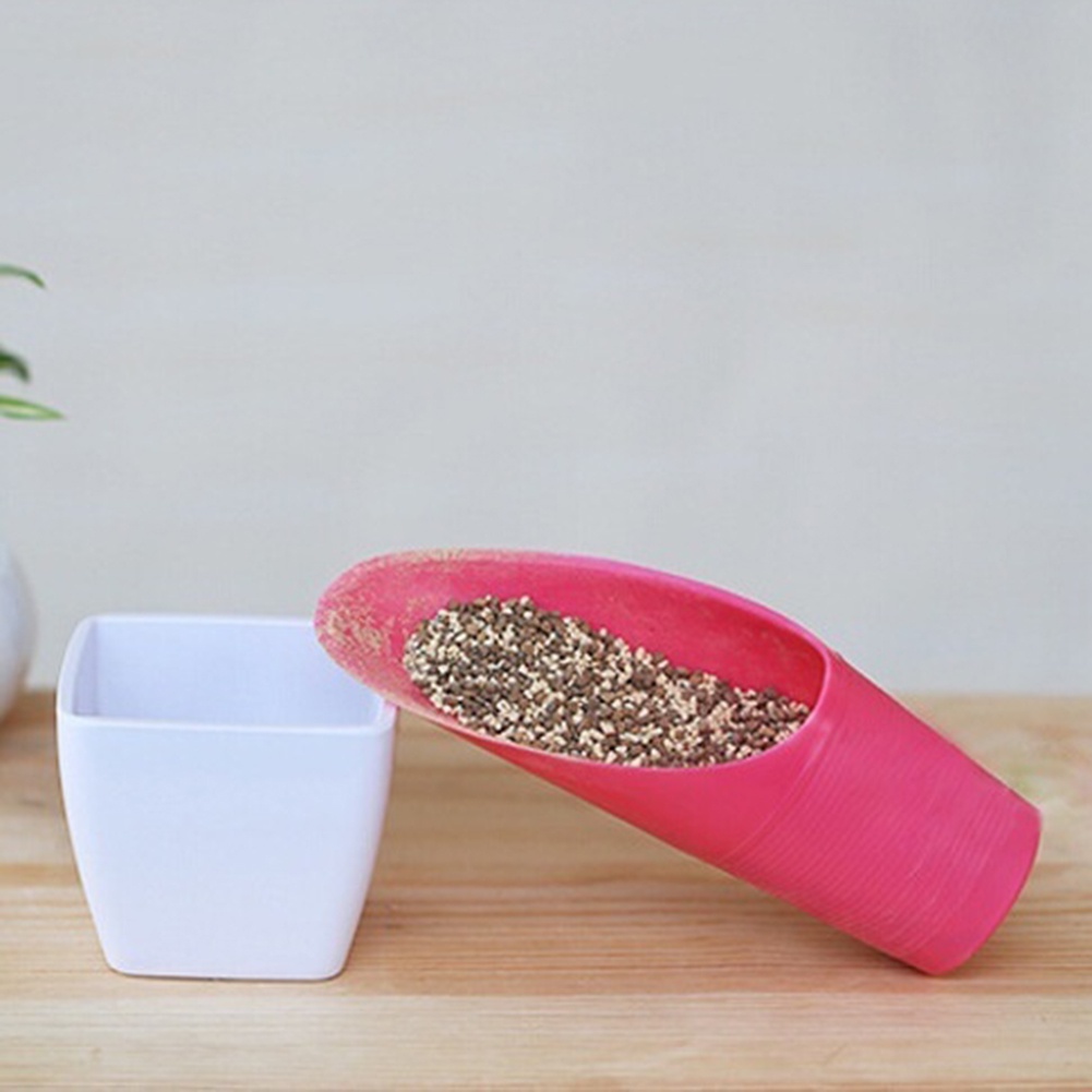 Xẻng Xúc Đất Trồng Cây Bằng Nhựa Tiện Dụng