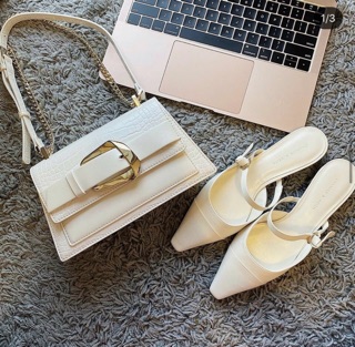 Túi size 22cm mẫu mới màu trắng