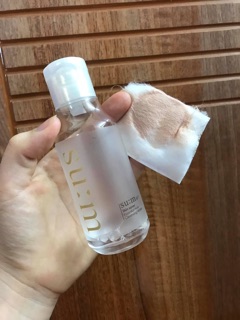 Nước tẩy trang sum37