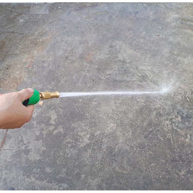 Vòi xịt nước tưới cây