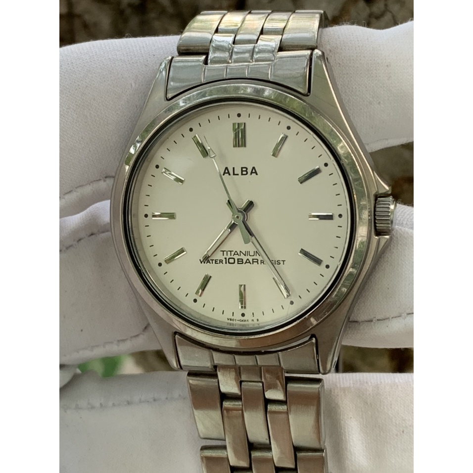 Đồng hồ nam ALBA Pin  thiết kế đơn giản thanh lịch, dây kim loại của Nhật