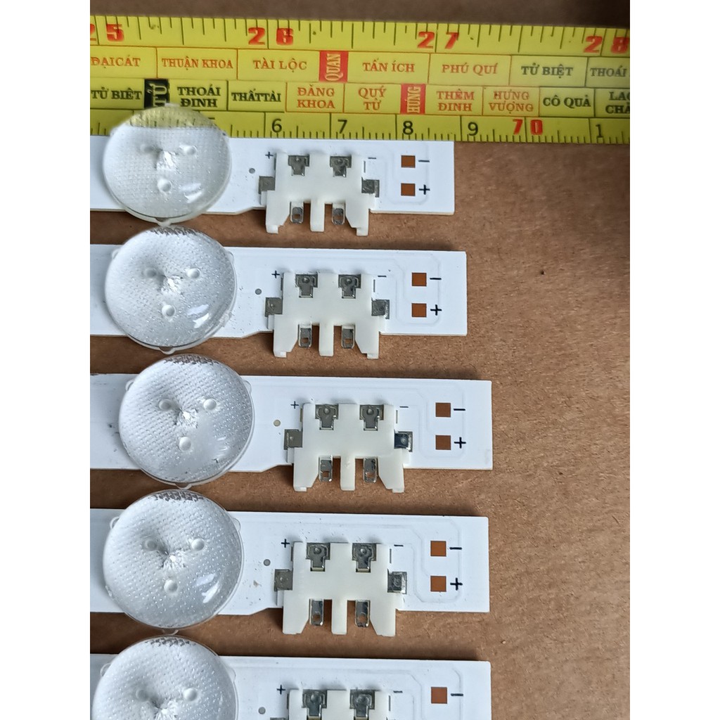 BỘ LED TIVI SAMSUNG 40 J/H 5500/ 6300 mới 100% hàng chuẩn chất lượng, bộ 5 thanh, mỗi thanh 9 bóng gồm 2 khúc nối lại