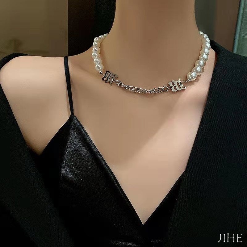 Vòng cổ Mặt Chữ M Đính Ngọc Trai Thời Trang Cho Nữ
