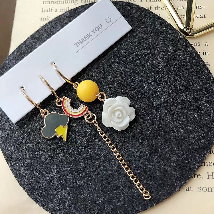 Set Khuyên Tai 22369 Kiểu Dáng Hoạt Hình Dễ Thương Xinh Xắn