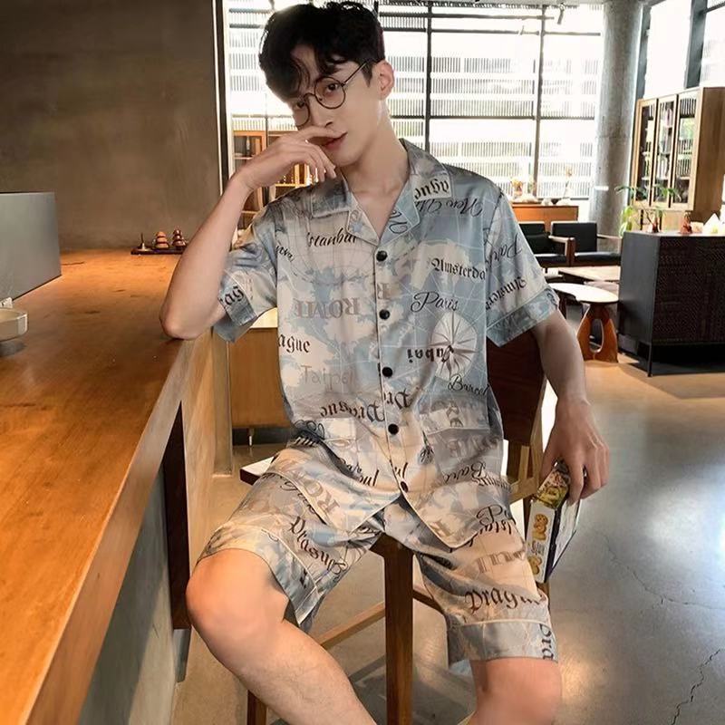 Bộ đồ ngủ ngắn tay bằng lụa dáng rộng phong cách mùa xuân hè và thu cho nam với kích cỡ lớn