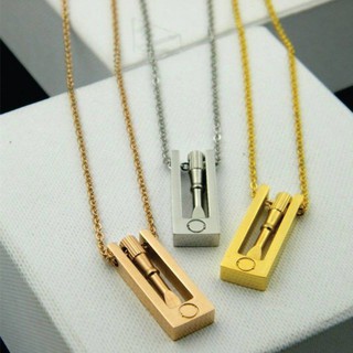 Dây chuyền nữ vít quay được mạ màu vàng 24k không đen
