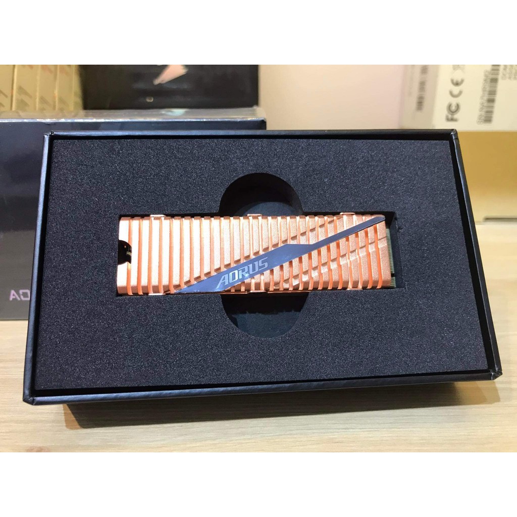 Ổ cứng SSD M2 NVMe Gigabyte Aorus Gen4 - 1TB / 2TB CÓ TẢN - Heatsink - bảo hành hãng 60 tháng | BigBuy360 - bigbuy360.vn