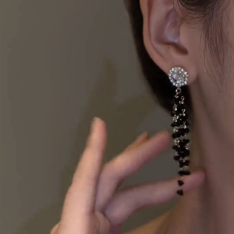 Bông Tai Dáng Dài Đính Pha Lê Đen Phong Cách Hàn Quốc Thời Trang 2022