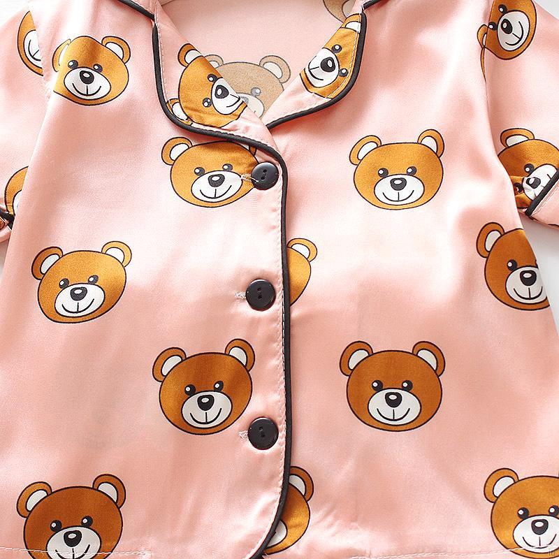 Bộ áo thun in hình gấu + quần short cho bé