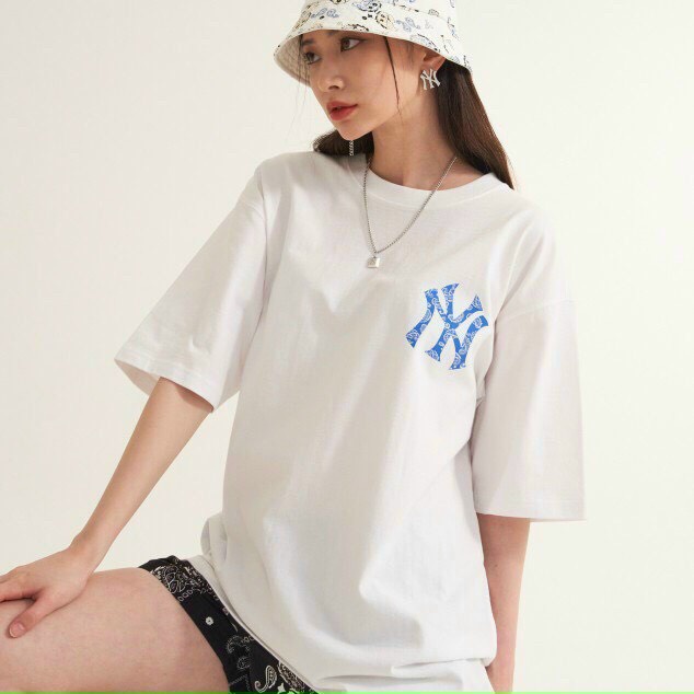 Áo thun cổ tròn ngắn tay MLB Paisley Megalogo Short Sleeve T-shirt New York Yankees