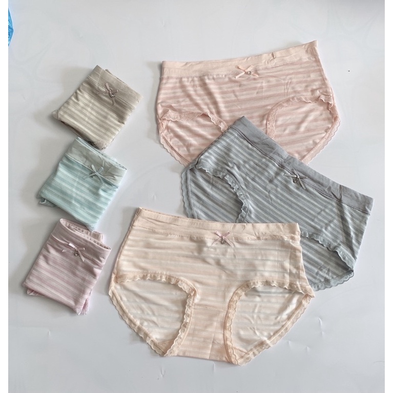 Quần lót nữ su lạnh kẻ cạp cao viền ren không hằn mông, đáy lót cotton thông thoáng. Phom 45-62kg. Vòng mông 90-100cm.