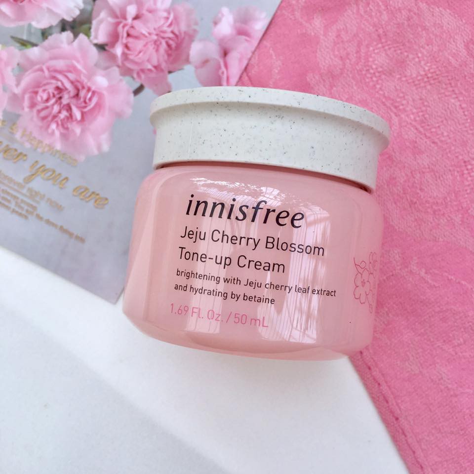 Kết quả hình ảnh cho Innisfree Jeju Cherry Blossom Jelly Cream 50m