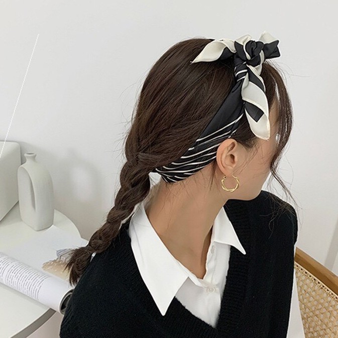 Khăn lụa đa năng cột tóc, choàng cổ trắng đen phong cách Hàn Quốc Mua Tất (muatatshop)