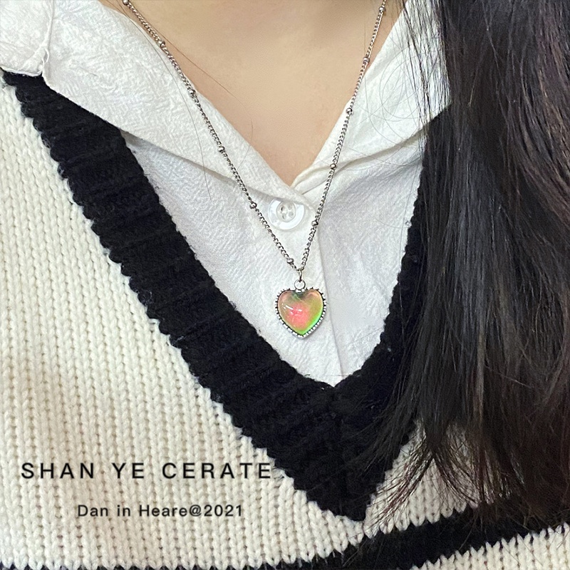 Vòng cổ Mặt Trái Tim Đính Đá Cảm Biến Nhiệt Độ Thay Đổi Màu Sắc Thời Trang Cho Nữ