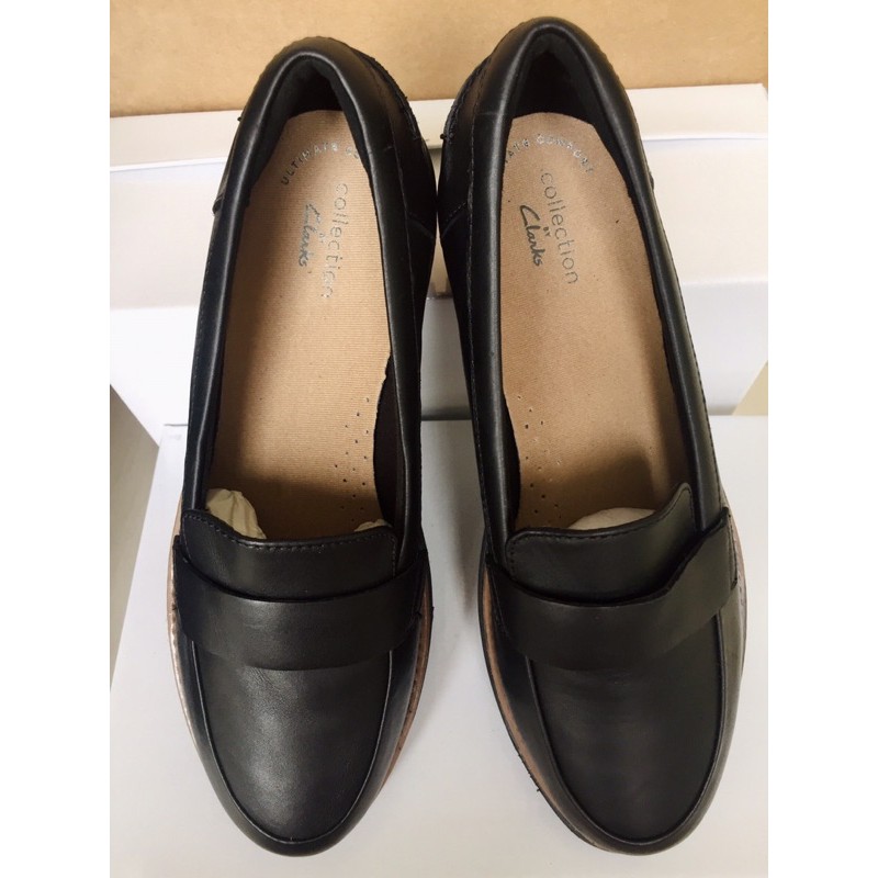 Giầy slipon Clarks Sharon